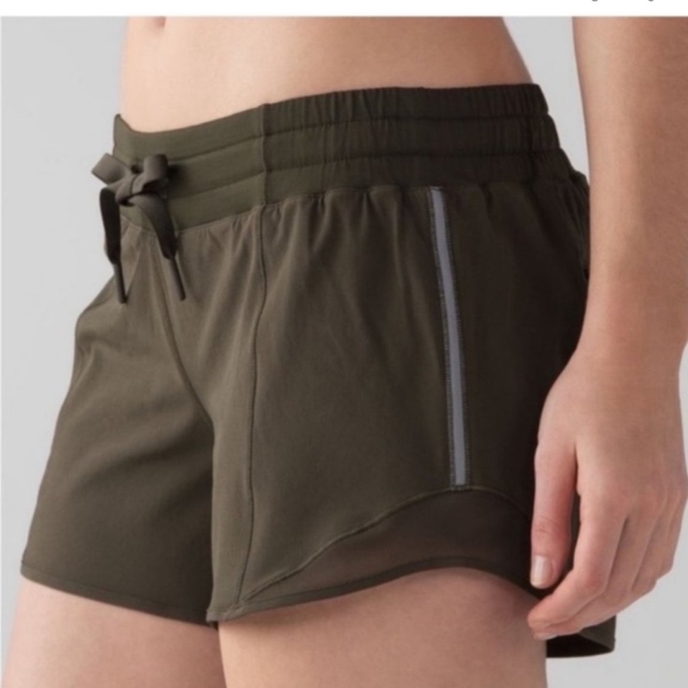 Lululemon Hotty Hot Shorts - Picture 3 of 5